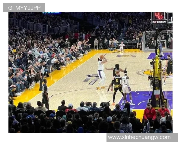 NBA外国直播赛事回顾:精彩瞬间与战术解析